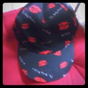 Kisses baseball cap
